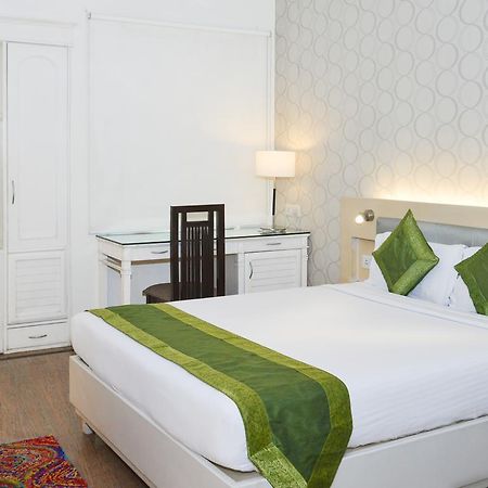 Treebo Check In By Oran Hotel New Delhi Ngoại thất bức ảnh