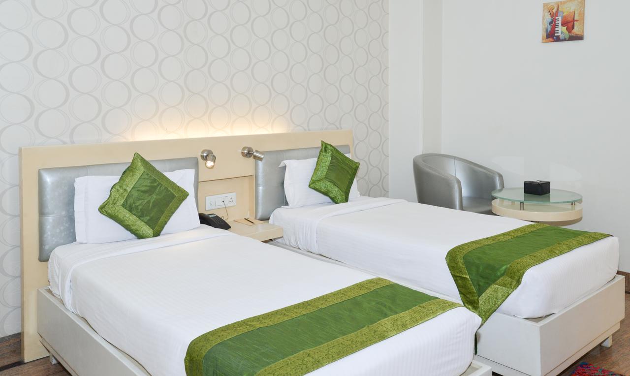 Treebo Check In By Oran Hotel New Delhi Ngoại thất bức ảnh