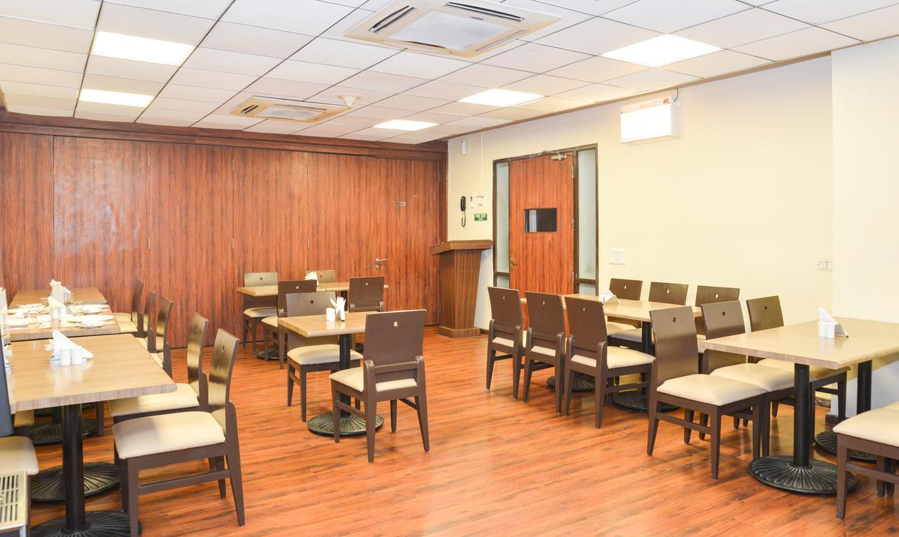 Treebo Check In By Oran Hotel New Delhi Ngoại thất bức ảnh