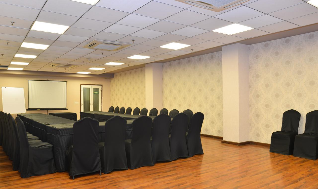 Treebo Check In By Oran Hotel New Delhi Ngoại thất bức ảnh