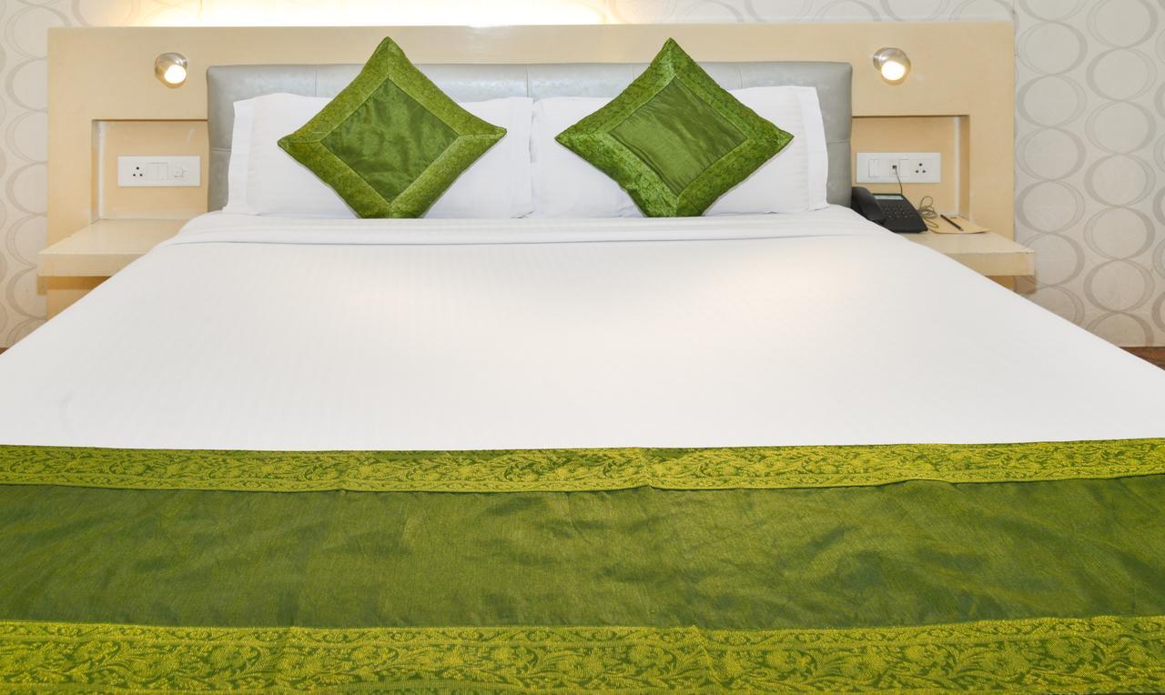 Treebo Check In By Oran Hotel New Delhi Ngoại thất bức ảnh