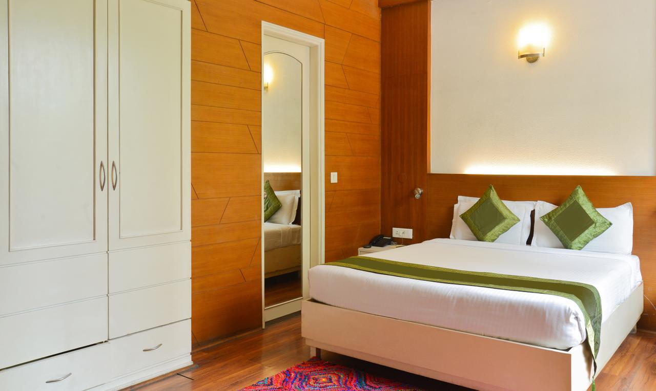 Treebo Check In By Oran Hotel New Delhi Ngoại thất bức ảnh